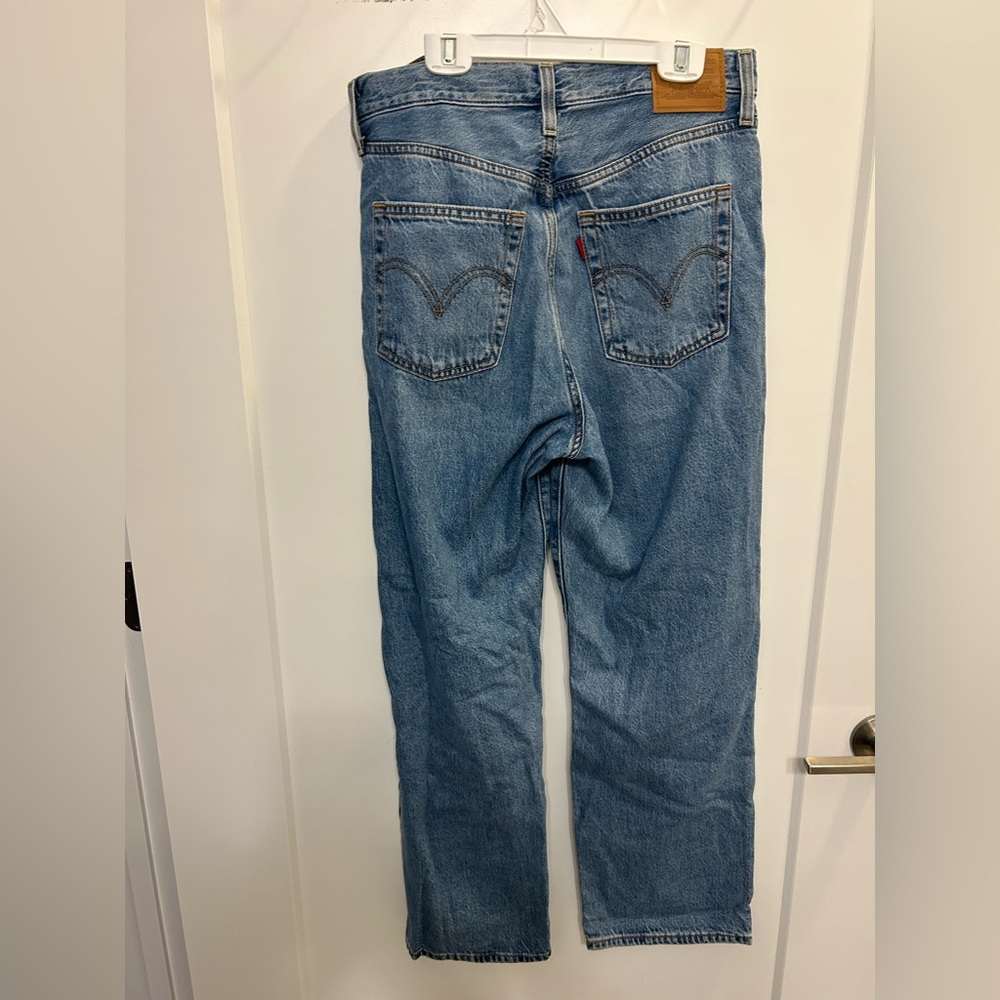 Like New Levi Ribcage High Rise Straight Jeans - Picture 7 of 11